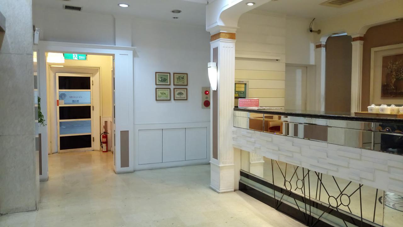 苓雅大飯店 Lingyea Hotel Kaohsiung Esterno foto