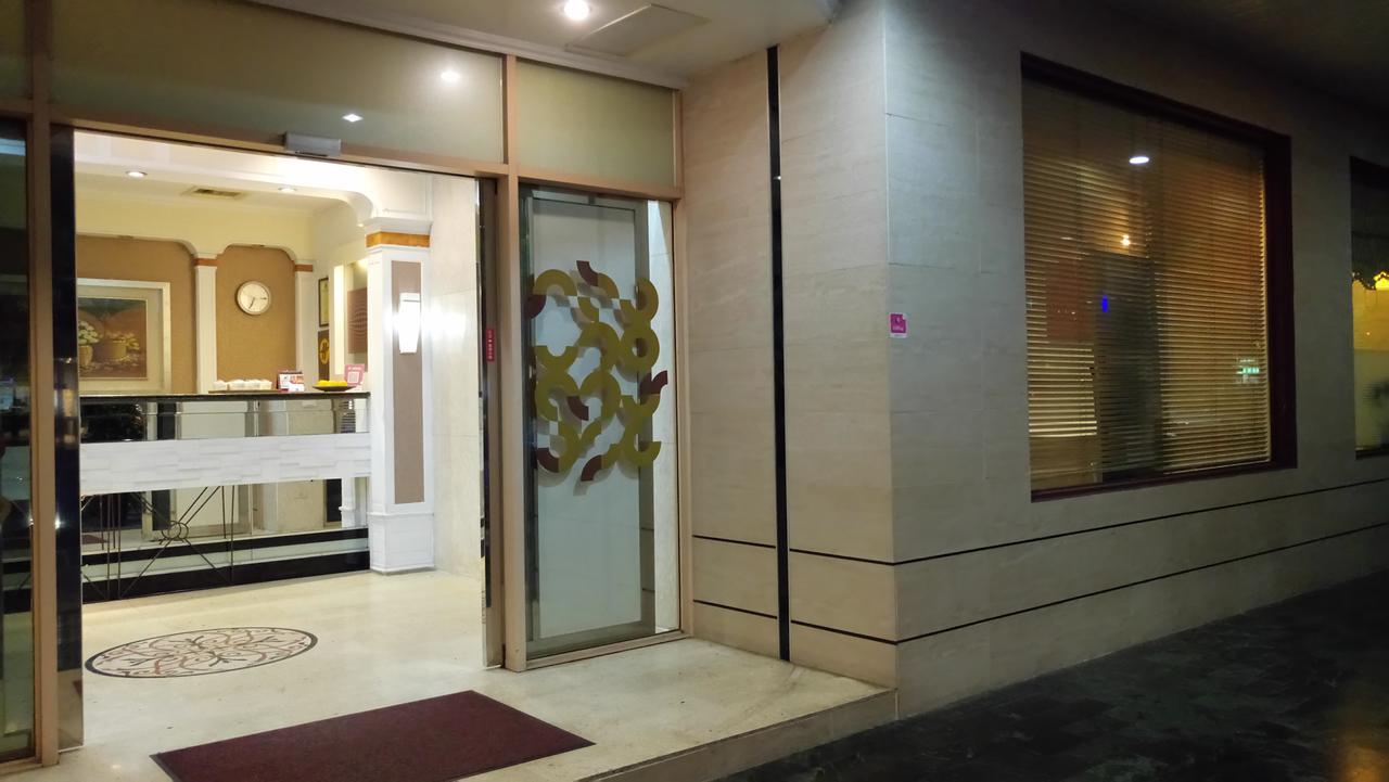 苓雅大飯店 Lingyea Hotel Kaohsiung Esterno foto