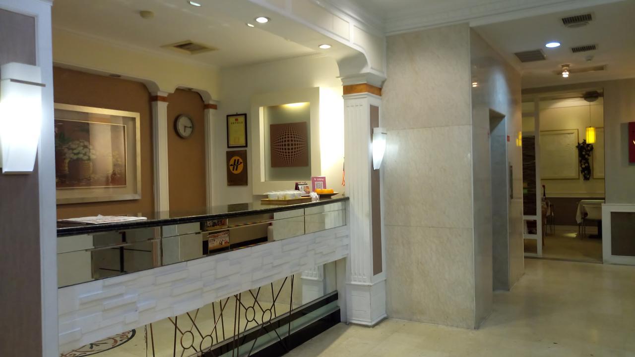苓雅大飯店 Lingyea Hotel Kaohsiung Esterno foto