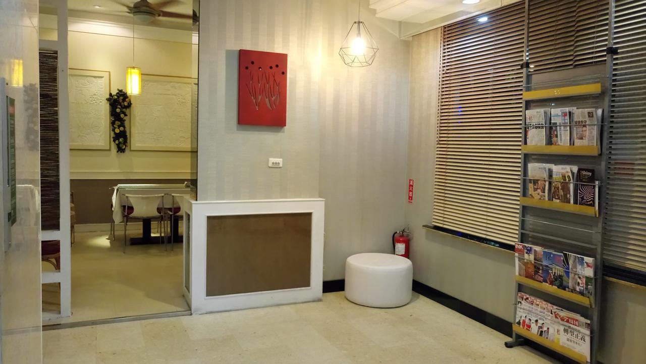 苓雅大飯店 Lingyea Hotel Kaohsiung Esterno foto