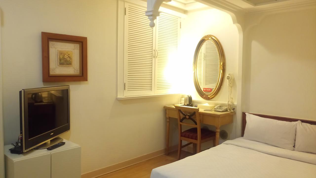 苓雅大飯店 Lingyea Hotel Kaohsiung Esterno foto